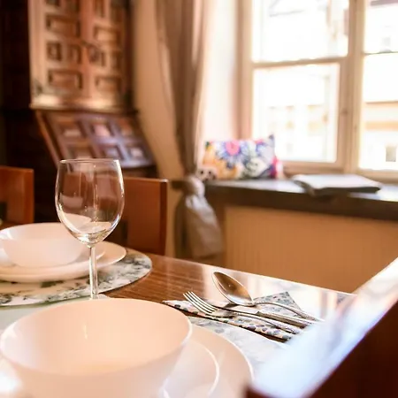 Old Town Folk Apartment Warsaw
